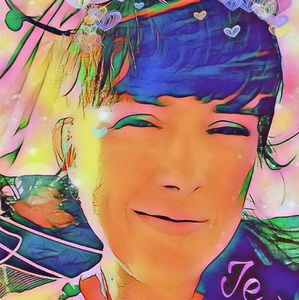 Meet your Posher, Dominique